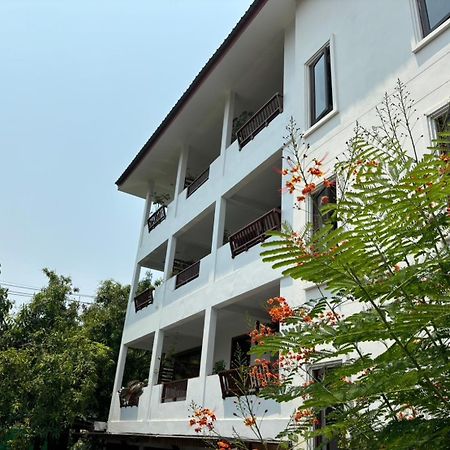 Yindee Stylish Guesthouse Čiang Mai Exteriér fotografie
